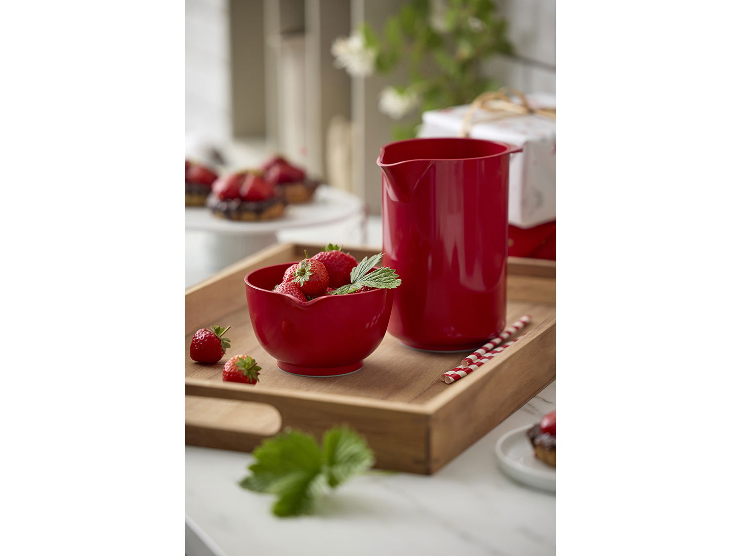 New Margrethe R&uuml;hrbecher 1,25 Liter z.B. Rot